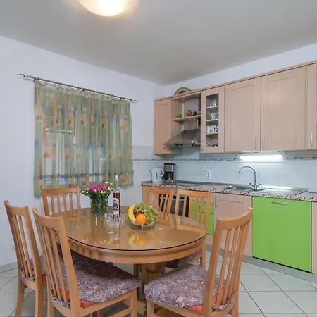Apartment Amazing In With House Sea View