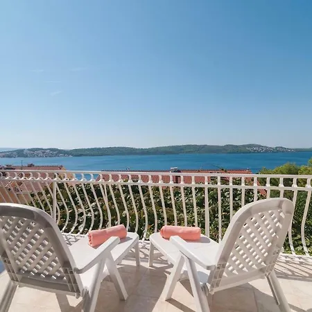 Amazing In With House Sea View Apartment Trogir